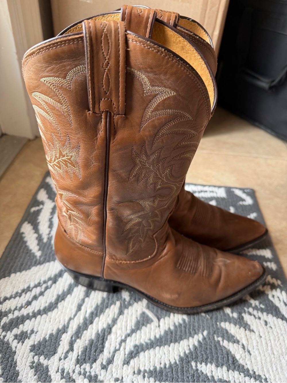 Tony Lama Tan Brown Western Cowboy Boots with Embroidered Shaft